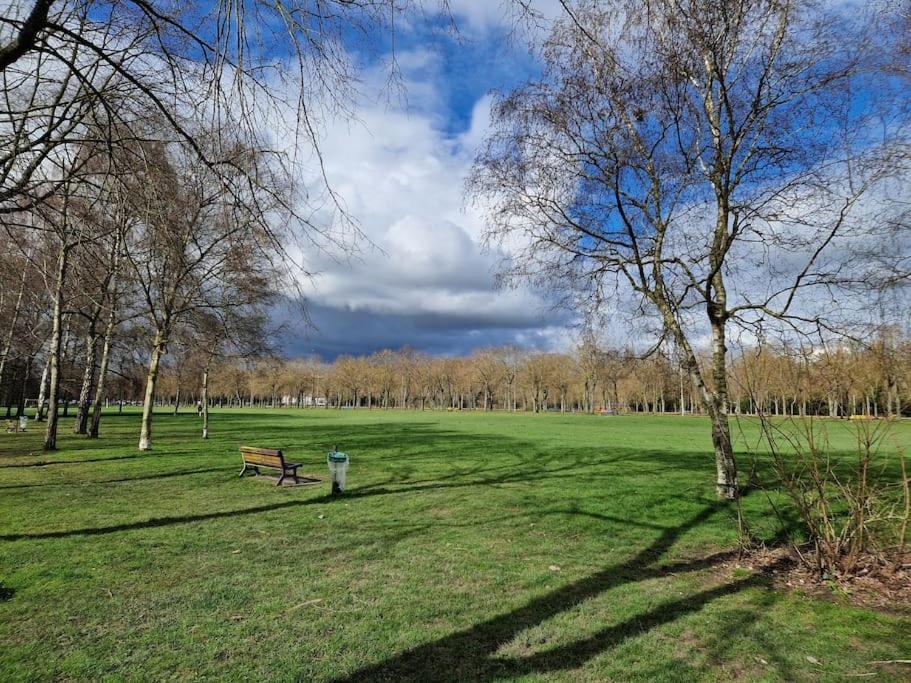 Appartement Votre Cocon Avec Baignoire Et Wifi A 15 Min A Pied Du Centre D'amiens